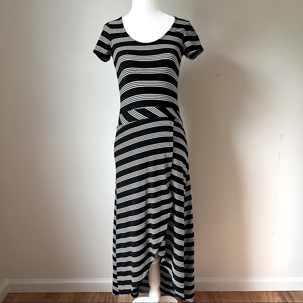 Short-sleeve High-low Maxi Dress